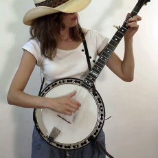 Heta_kucha-pressi_banjo
